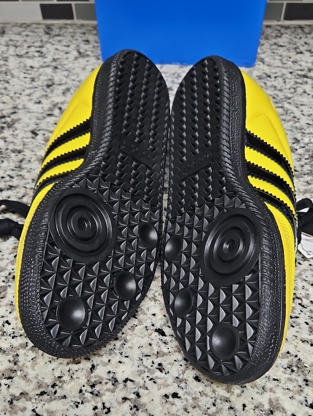 ADIDAS SAMBA OG, YELLOW/BLACK, WMS 9 - Picture 5 of 5